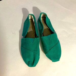 Toms size 6W green